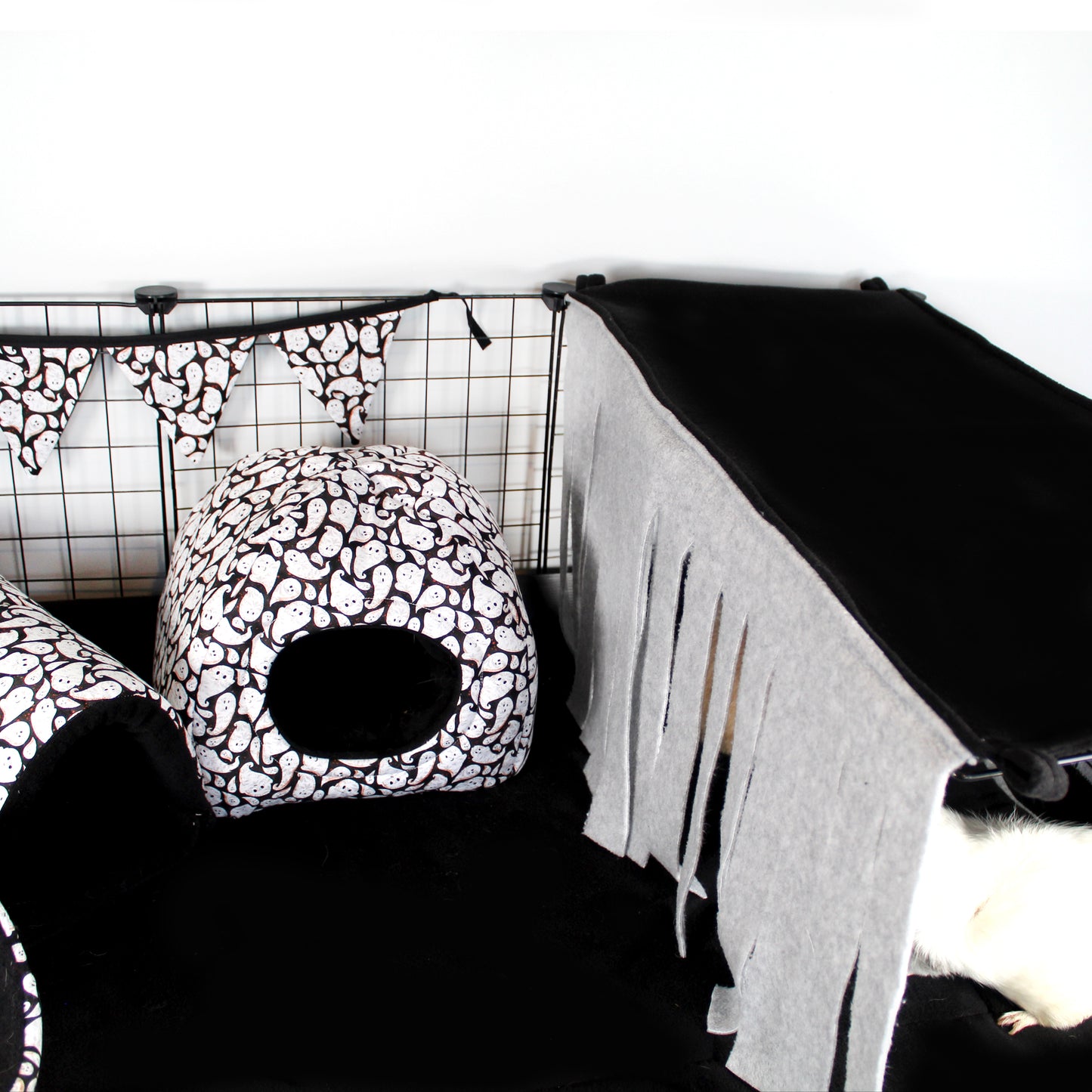 Guinea Pig Fleece Accessories, full cage set up