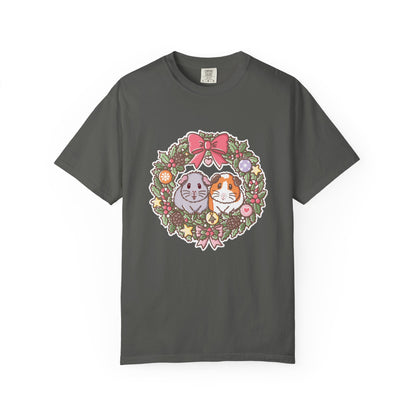 Dark charcoal Pepper T-shirt featuring Earl Grey and Teacake in a colourful Christmas wreath.