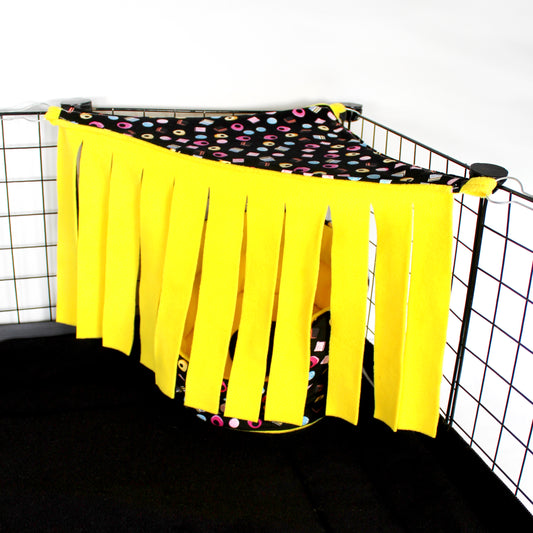 Liquorice Allsorts Corner Fleece Forest for Guinea Pigs, the curtain hammock over a bed for guinea pigs
